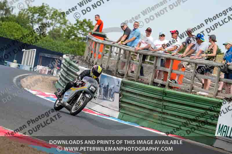 Vintage motorcycle club;eventdigitalimages;mallory park;mallory park trackday photographs;no limits trackdays;peter wileman photography;trackday digital images;trackday photos;vmcc festival 1000 bikes photographs
